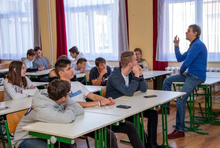 Internetbiztonsági előadás Internetbiztonsági előadás