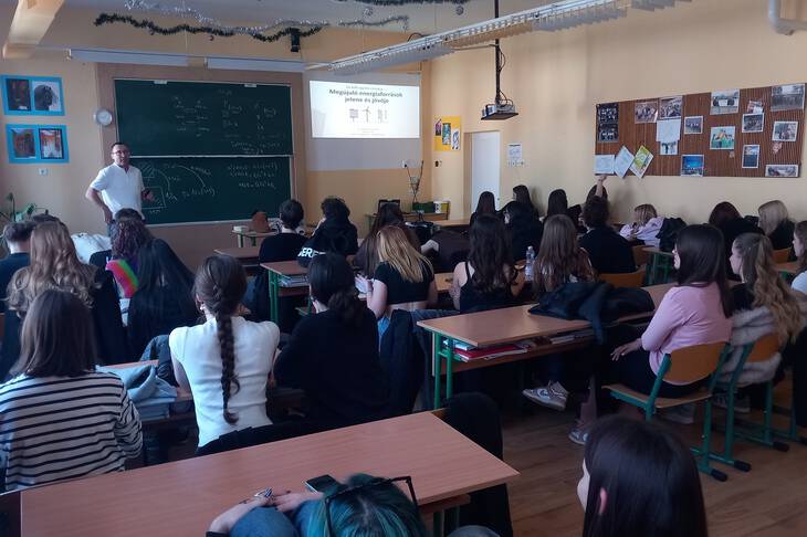 H�zhoz megy az egyetem