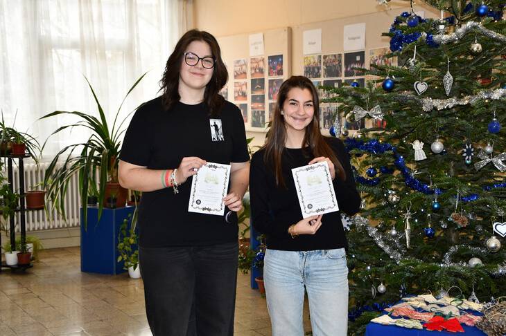 Adventi - Kar�csonyi �nek- �s Versmond� Verseny