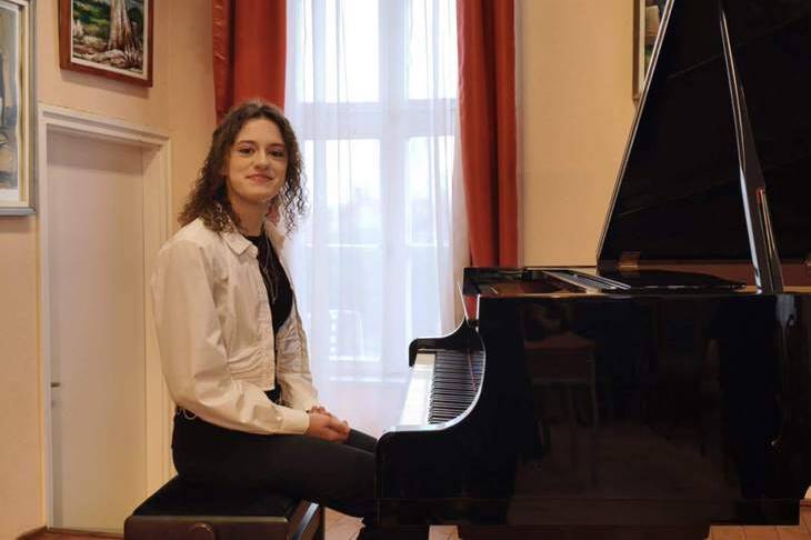 Tehets�ges zongorista di�kunk