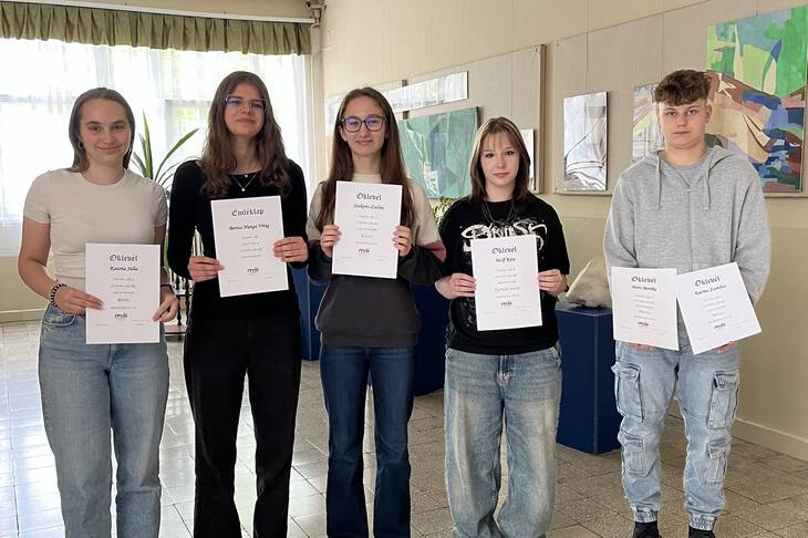 Sz�vem cs�cske orsz�gos min�s�t� �s rajzverseny